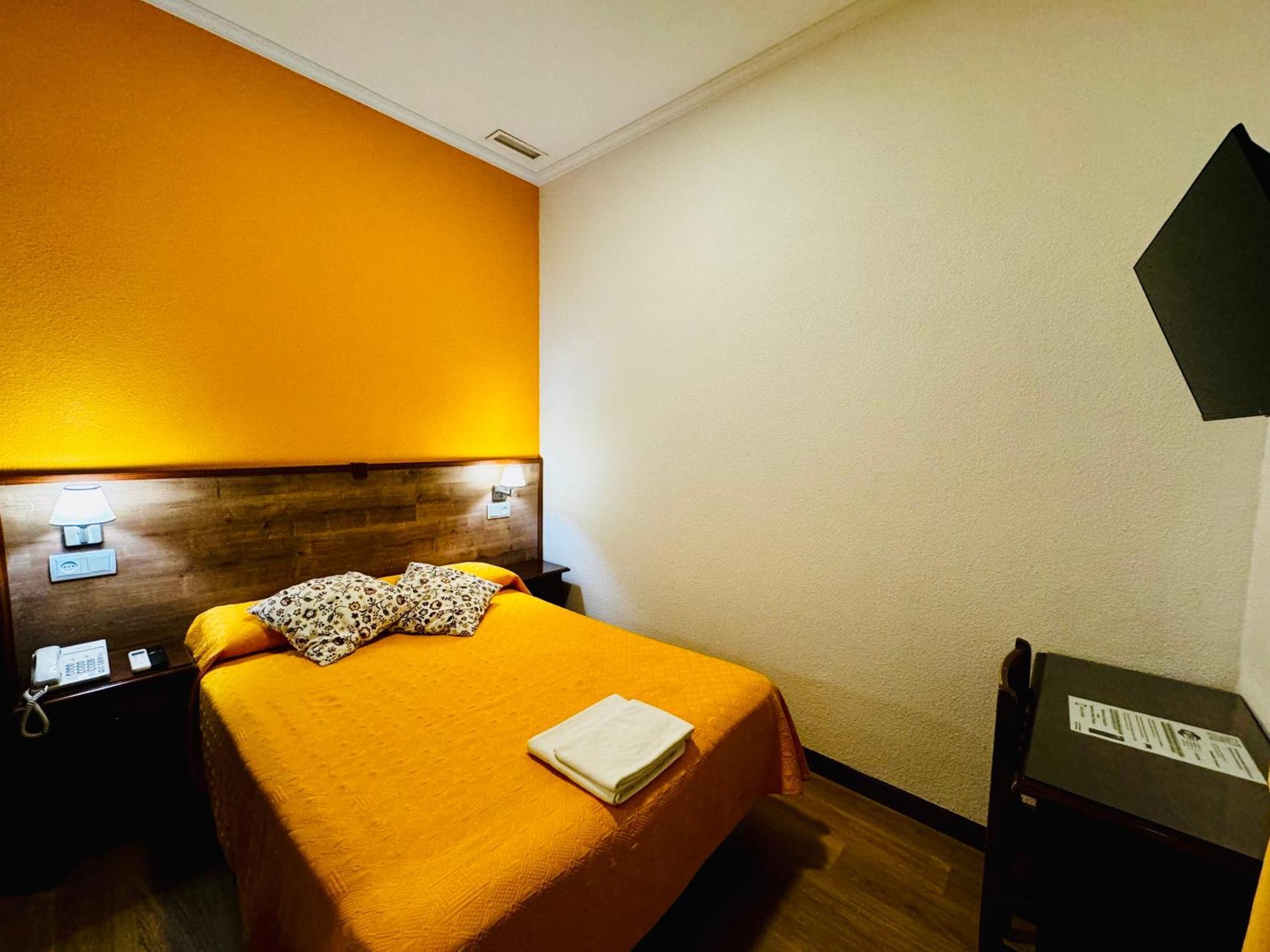 Hostal Edreira Madrid Buitenkant foto